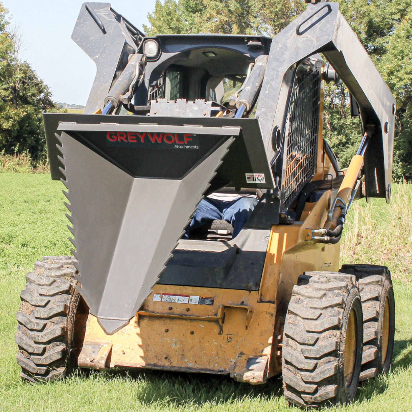 Grey Wolf Skid Steer Stump Bucket  - (1062)