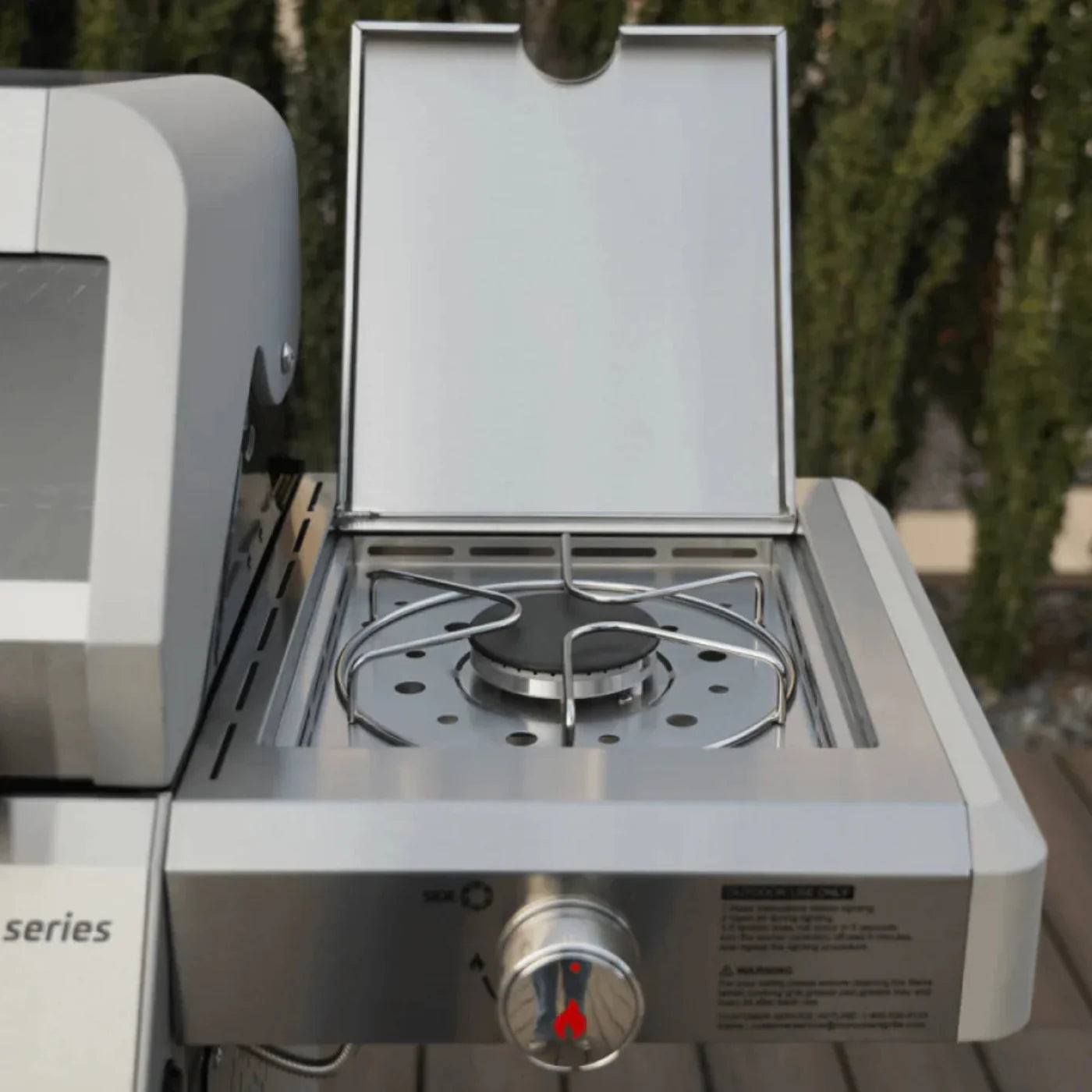 Monument Grills Mesa 305 Series | 3 Burner Propane Gas Grill in Stainless Steel - M305