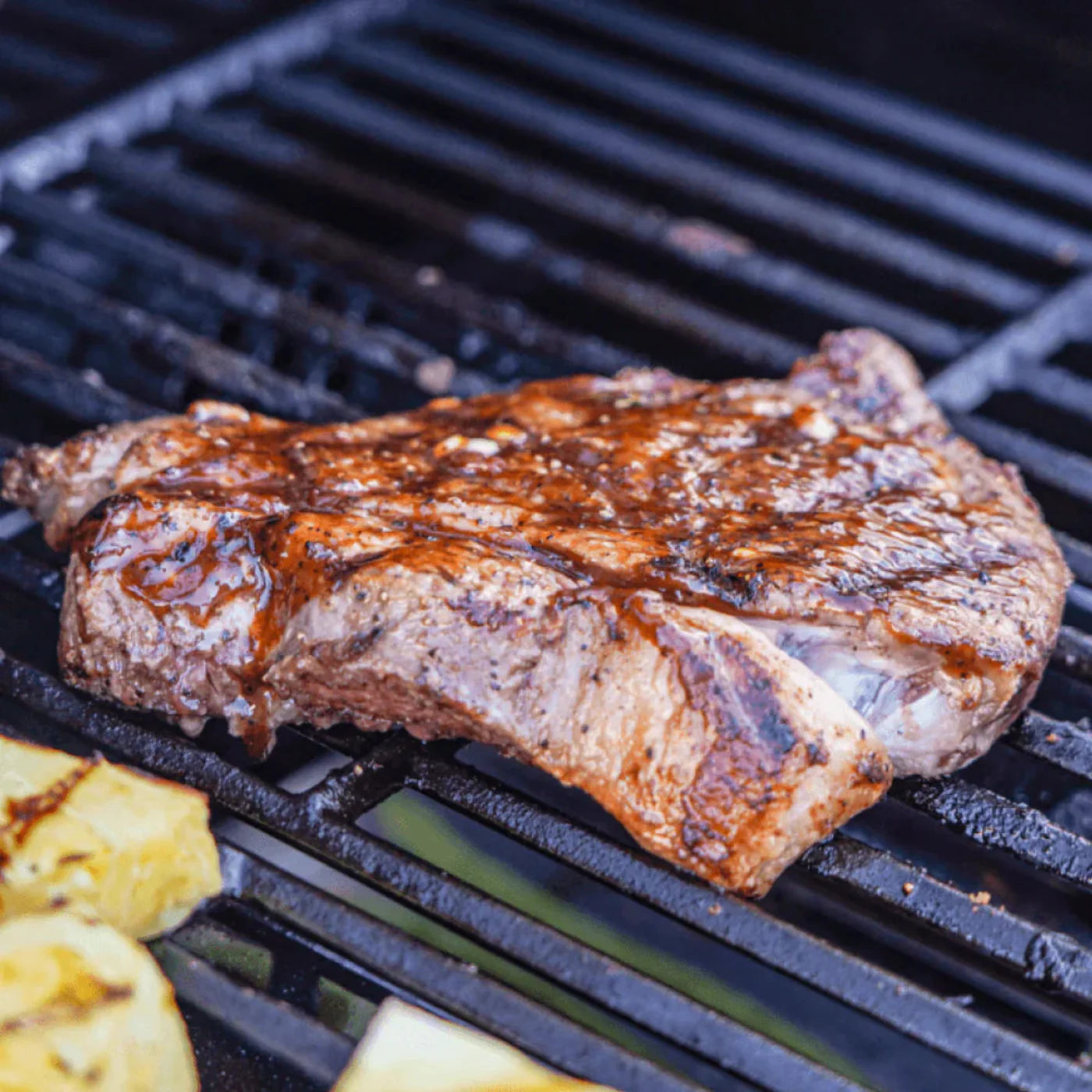 Monument Grills Mesa 305 Series | 3 Burner Propane Gas Grill in Stainless Steel - M305