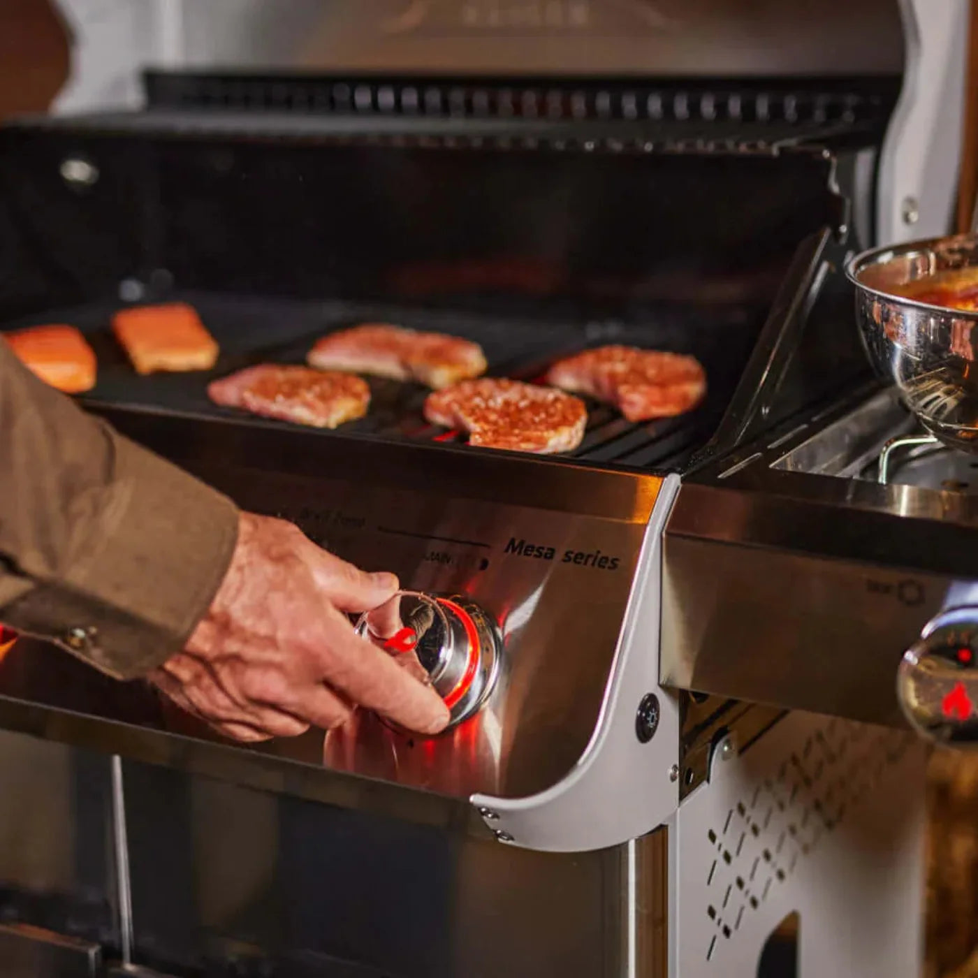 Monument Grills Mesa 415BZ Series | 4 Burner Propane Gas Grill in Stainless Steel - M415BZ
